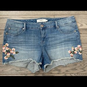 Torrid embroidered denim shorts